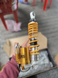 Phuộc ohlins + HPA  có núm tăng chỉnh
