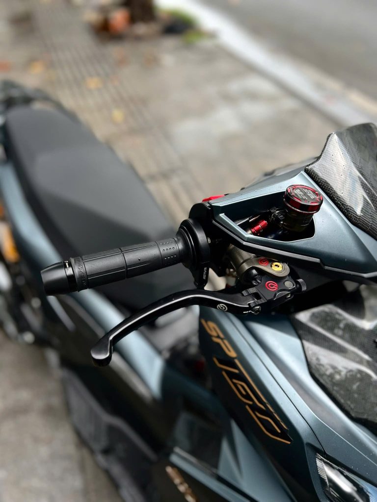 Cùm thắng Brembo
